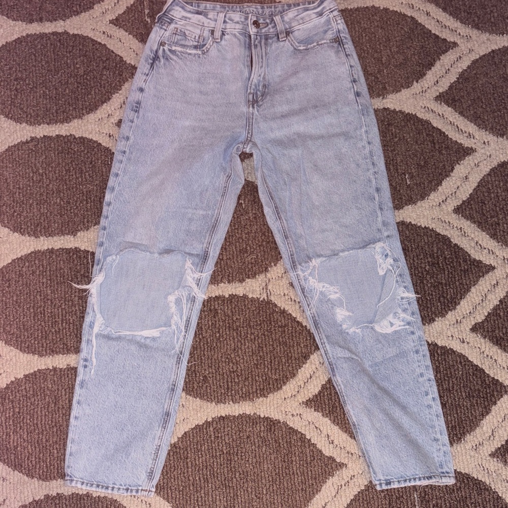 American Eagle Outfitters Light Blue Distressed Boyfriend Jeans